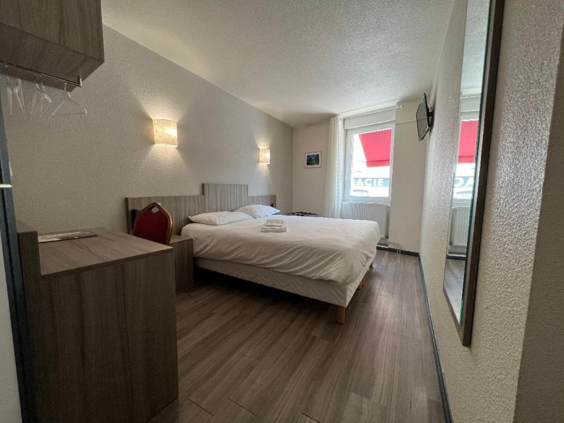 Hotel Le Foirail 菲雅克 外观 照片